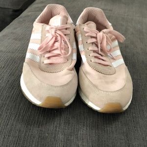 Adidas iniki in baby pink size 71/2